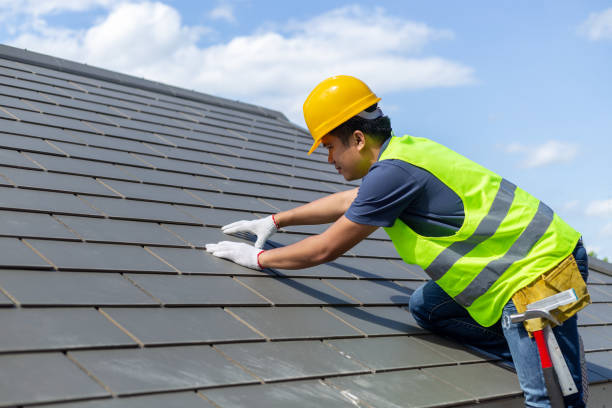 Roof Gutter Cleaning in Kittery Point, ME